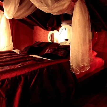 Pine Garden Aparthotel 4*