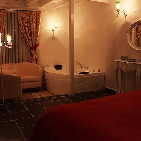 Aparthotel Pine Garden 4*