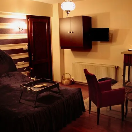 Aparthotel Pine Garden 4*