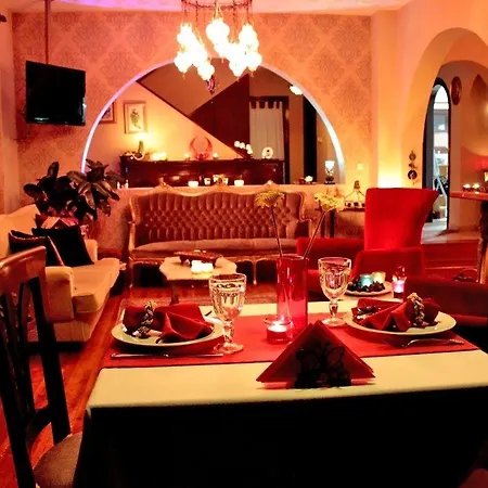 Pine Garden Aparthotel