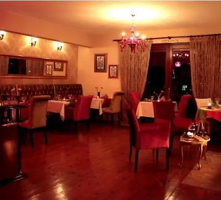 Pine Garden Aparthotel 4*