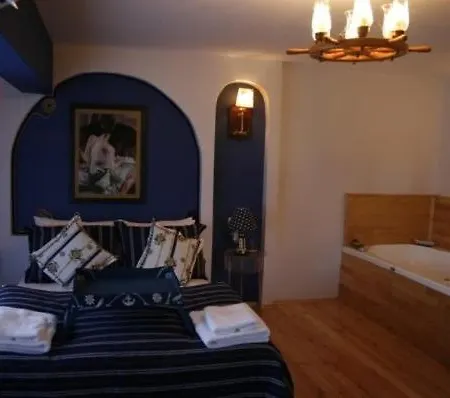 Aparthotel Pine Garden 4*