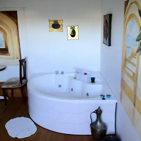 Aparthotel Pine Garden 4*