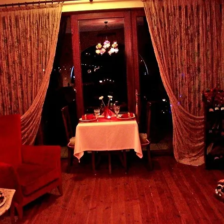 Pine Garden Aparthotel 4*