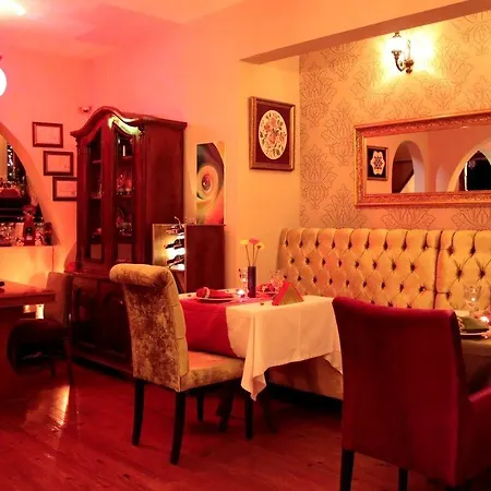 Pine Garden Aparthotel 4*